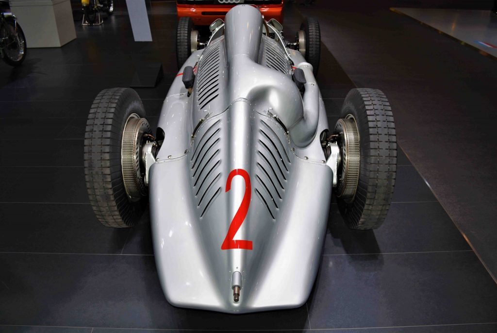 Union type. Auto Union Type d. Auto Union. Капот International Classic.