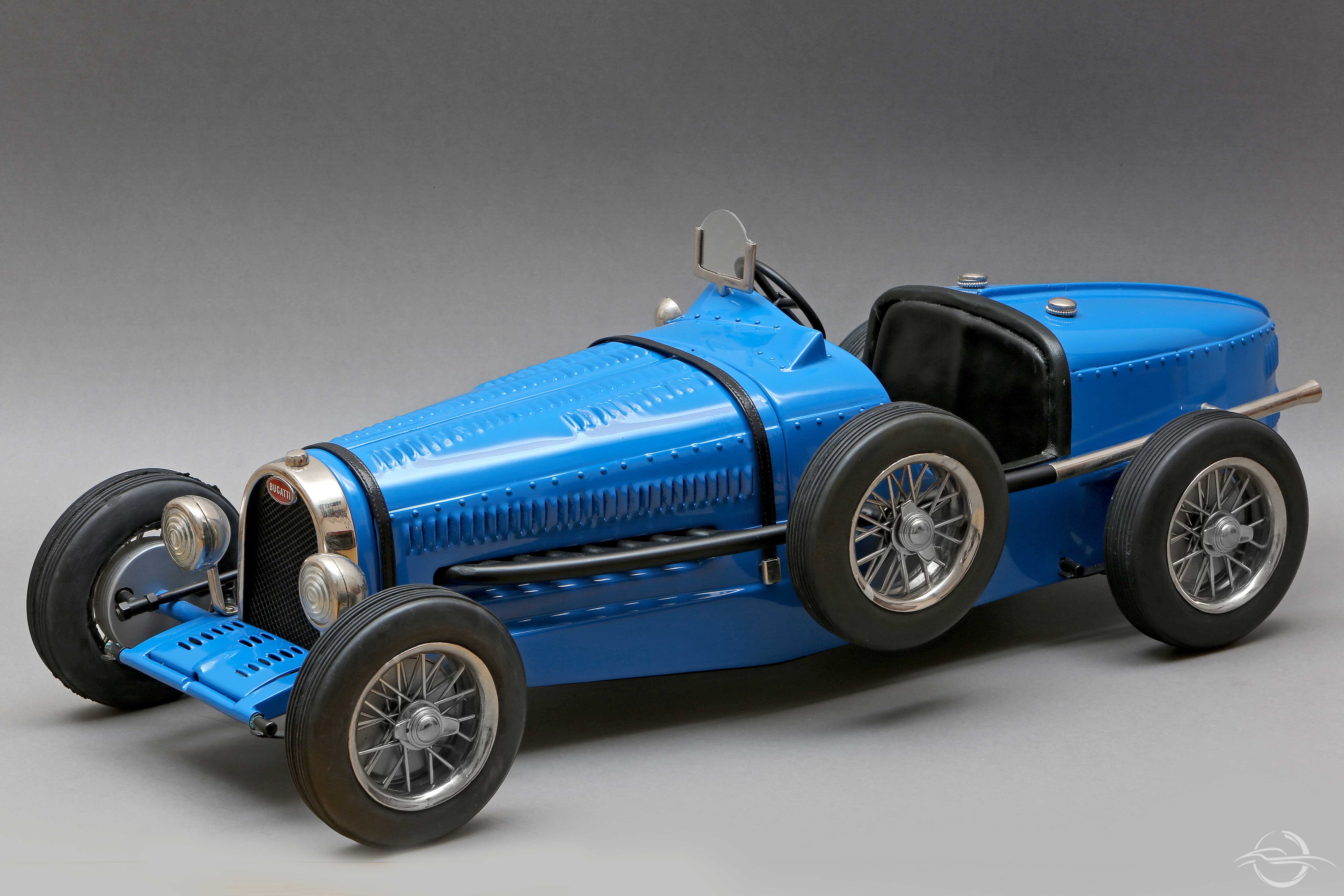 Bugatti blu intera 1