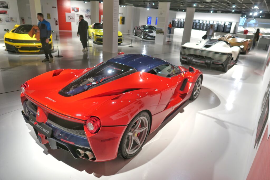 FERRARI LA FERRARI FLAVIO MANZONI MAUTO TO