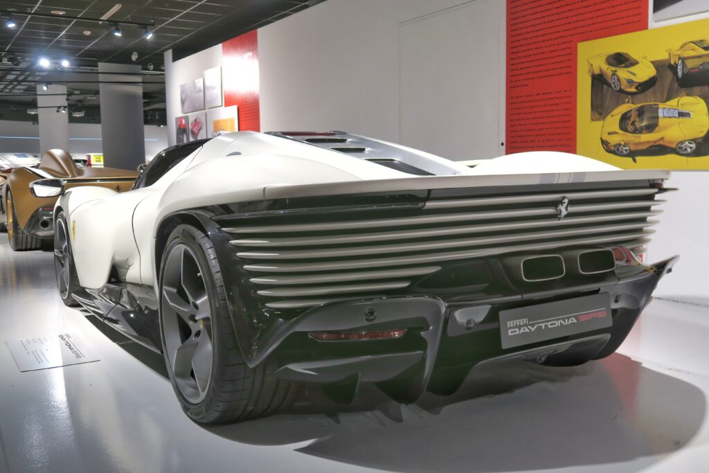 FERRARI DAYTONA FLAVIO MANZONI MAUTO TO